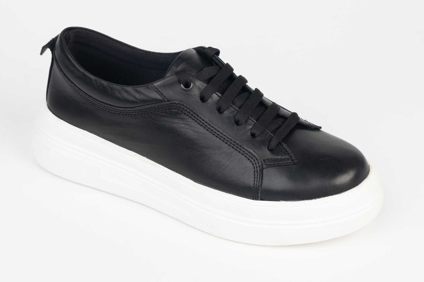 Women's casual shoes made of genuine leather JOHAN 1133 N