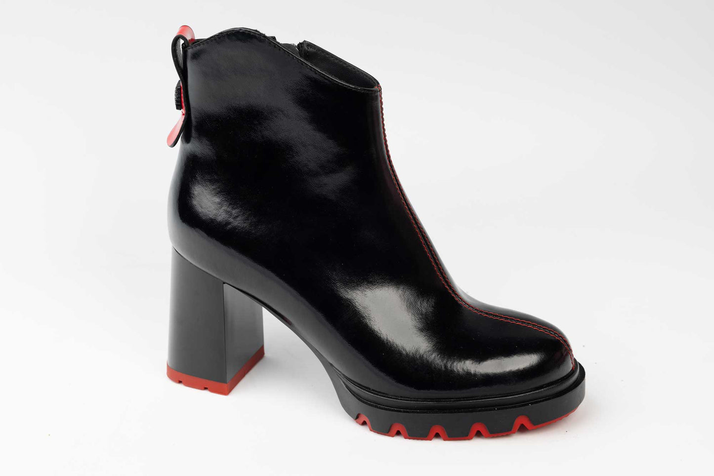 Women's boots in glossy natural leather JOSE SIMON 9735 NR lacquer