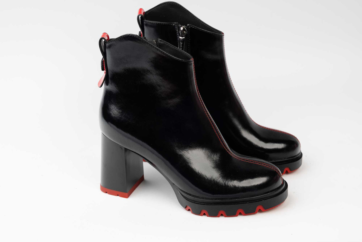 Women's boots in glossy natural leather JOSE SIMON 9735 NR lacquer