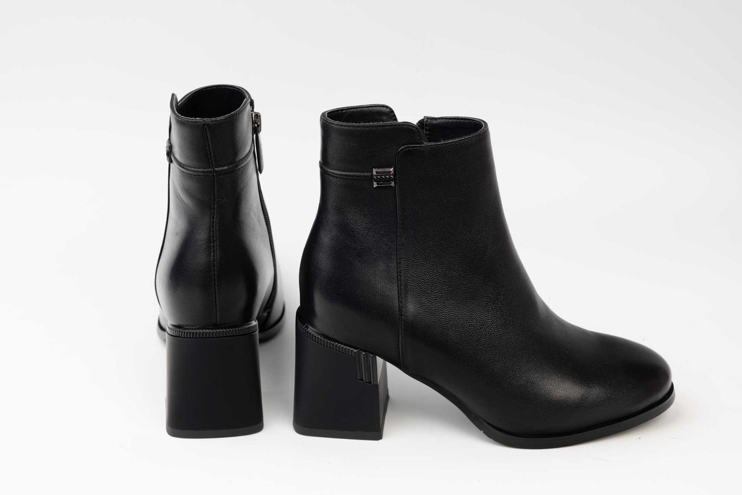 Elegant women's boots made of natural leather JOSE SIMON 21697