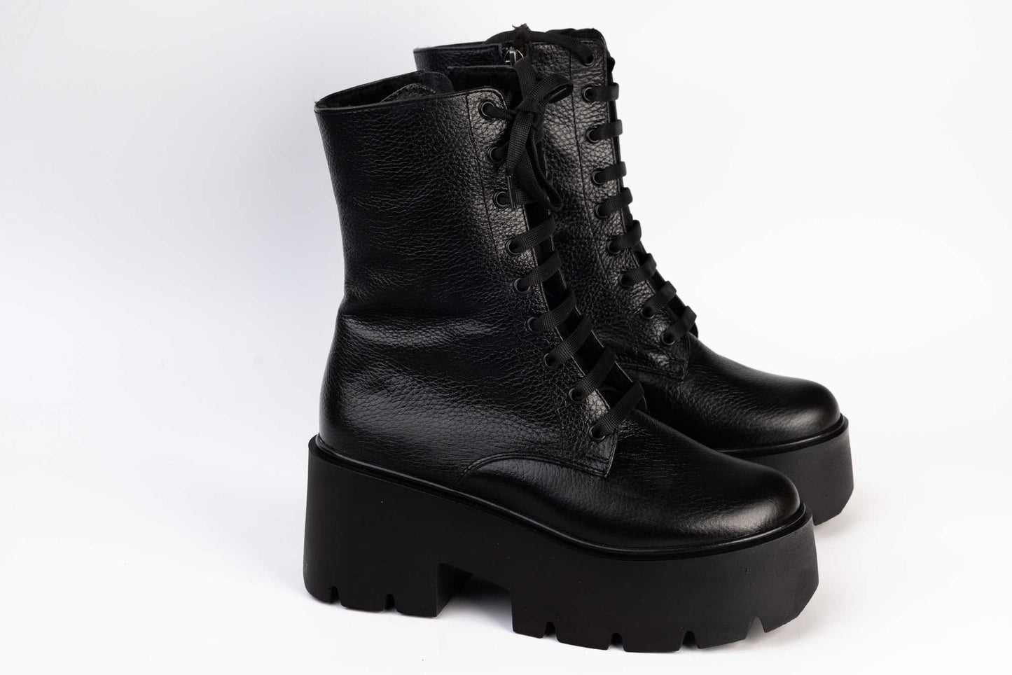 Women's casual boots made of natural leather LARISA Lili N box