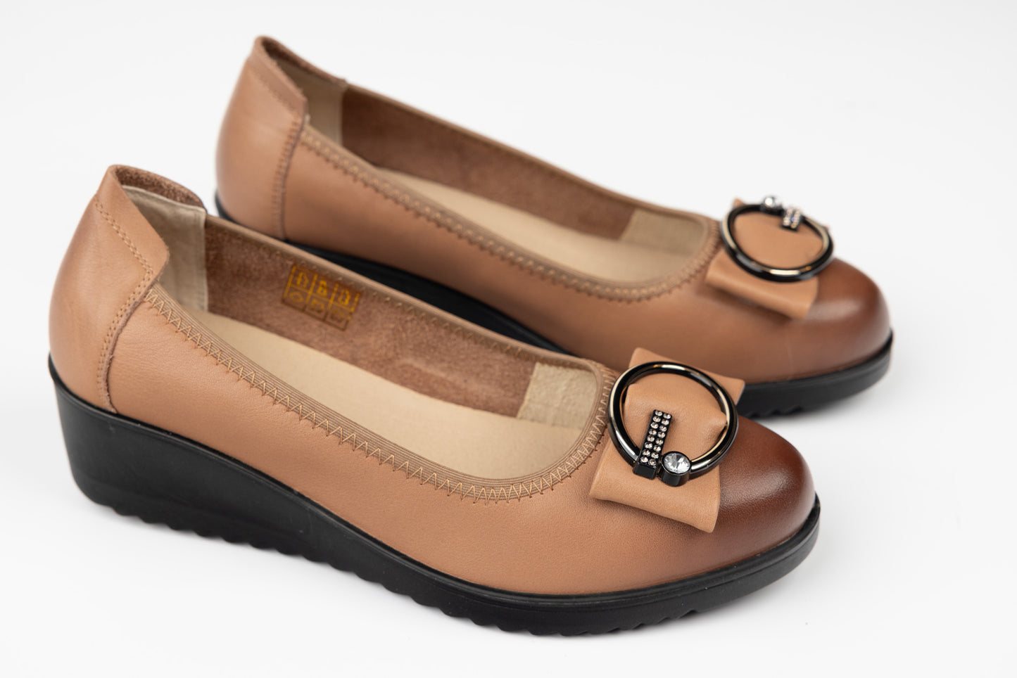 Women's casual genuine leather shoes FORMAZIONE 220711 Apricot