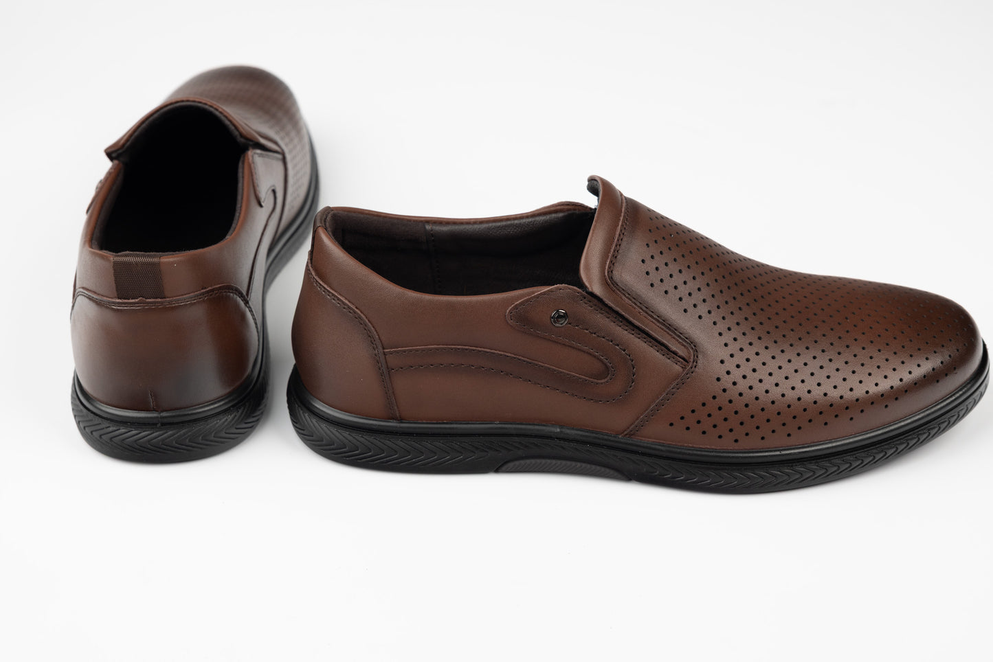 Pantofi barbati piele naturala JOHAN 405-18 Maro perf