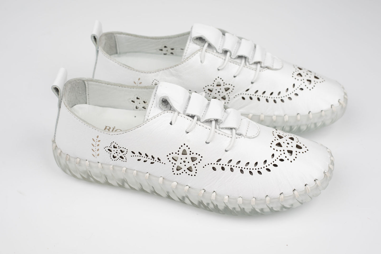 Pantofi dama piele naturală perforata BIOFLEX 827 Alb