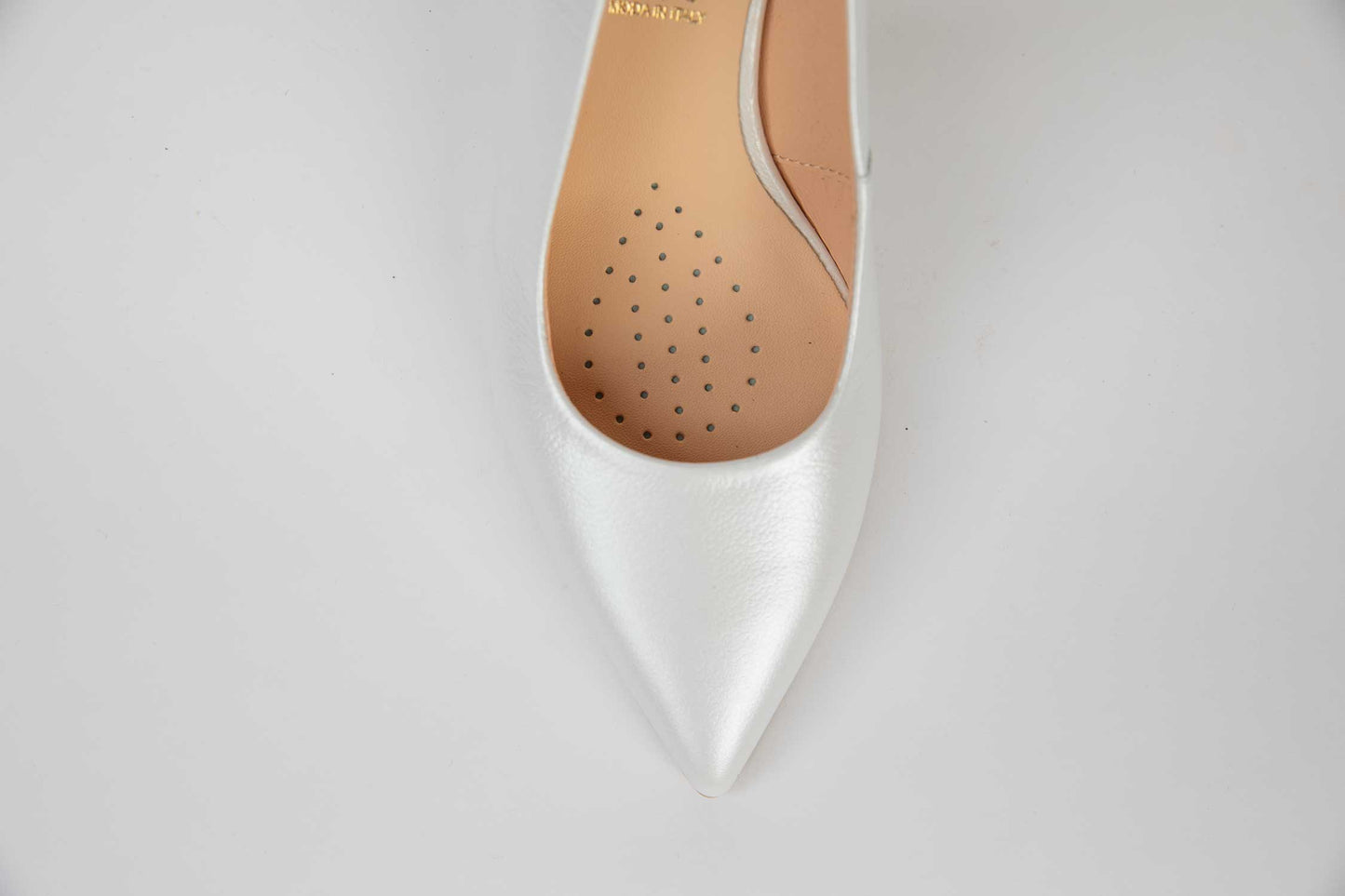 Elegant cut-out bridal shoes made of genuine leather SALA 20267 white