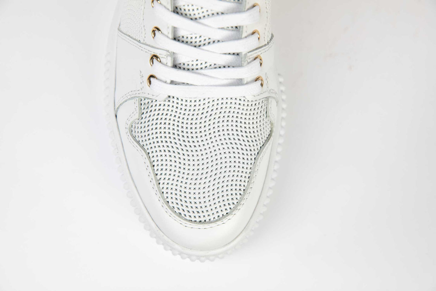 Men's casual shoes made of genuine leather JOHN RICHARDO 402 white (White)