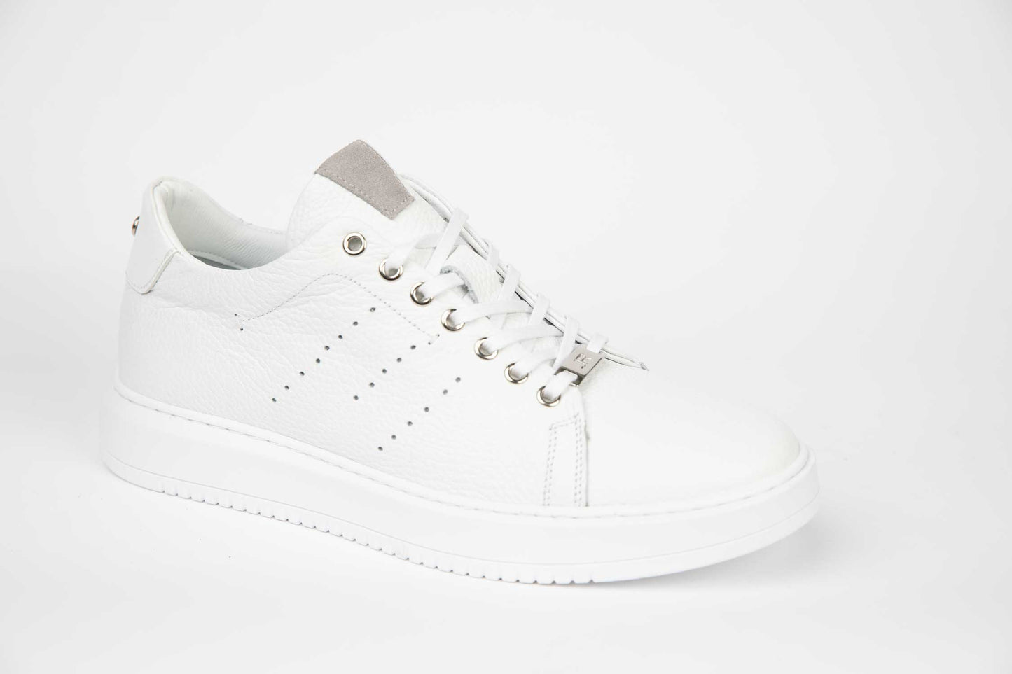 Men's casual shoes made of genuine leather JOHN RICHARDO 517 white (White)