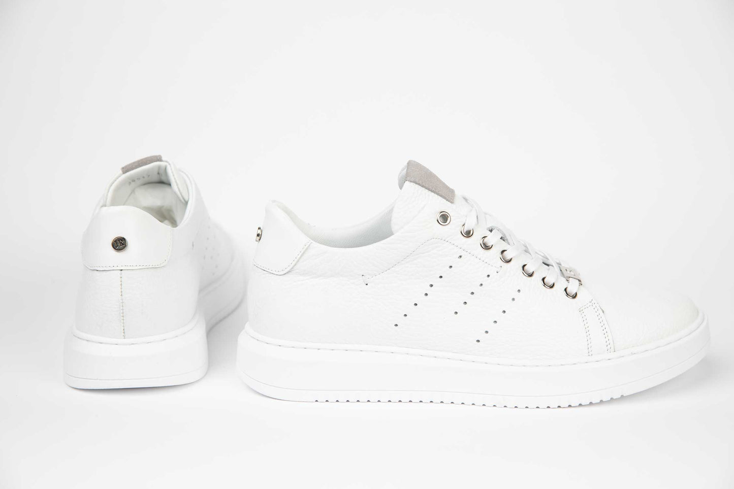 Men's casual shoes made of genuine leather JOHN RICHARDO 517 white (White)