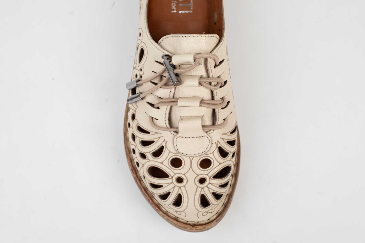 Perforated genuine leather shoes DOGATI 7154 Beige