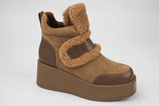 Women's boots made of genuine suede leather ANNA VIOTI 355 Brown