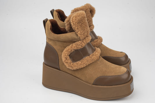 Women's boots made of genuine suede leather ANNA VIOTI 355 Brown