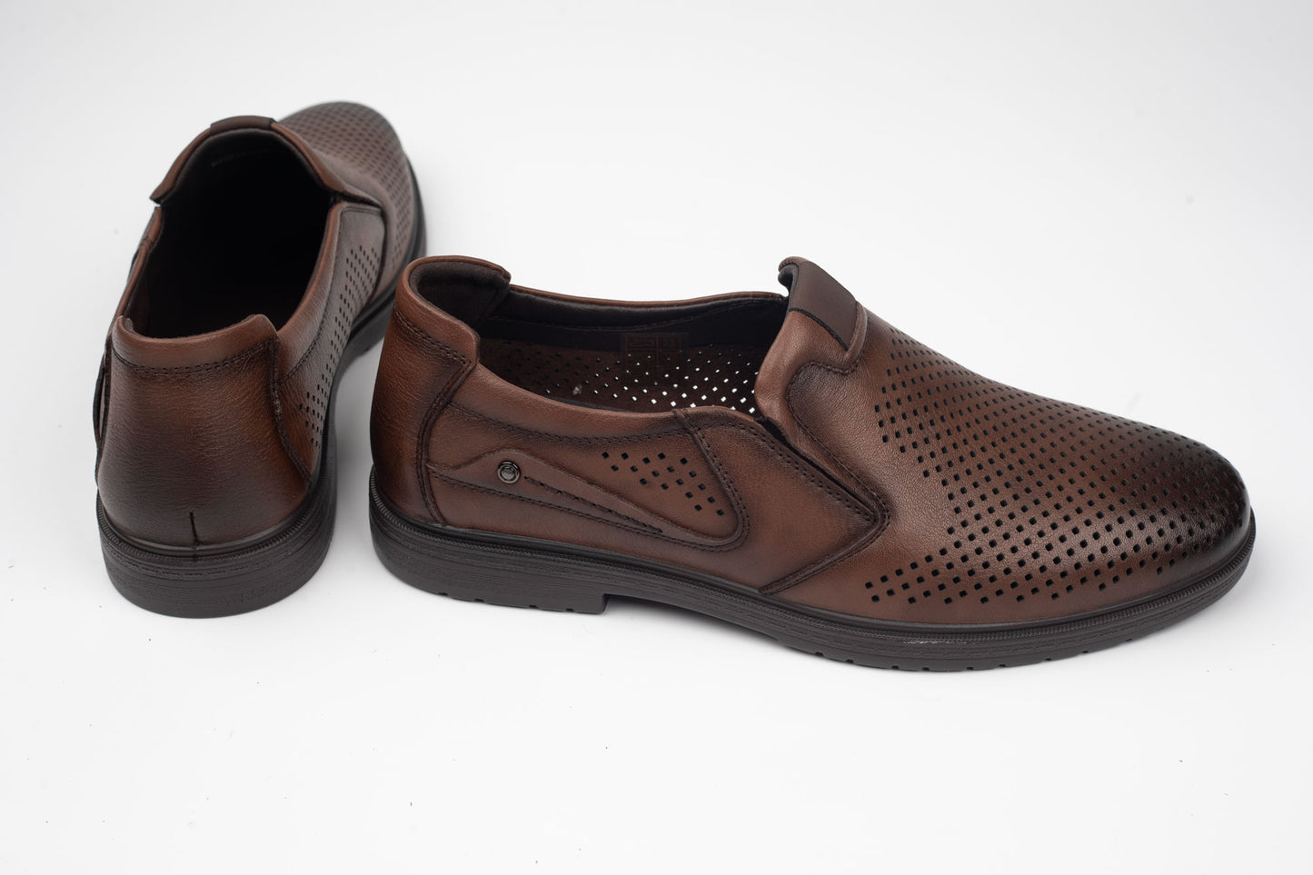Pantofi bărbați piele naturală JOHAN 2405-19 Maro perf (40-45)