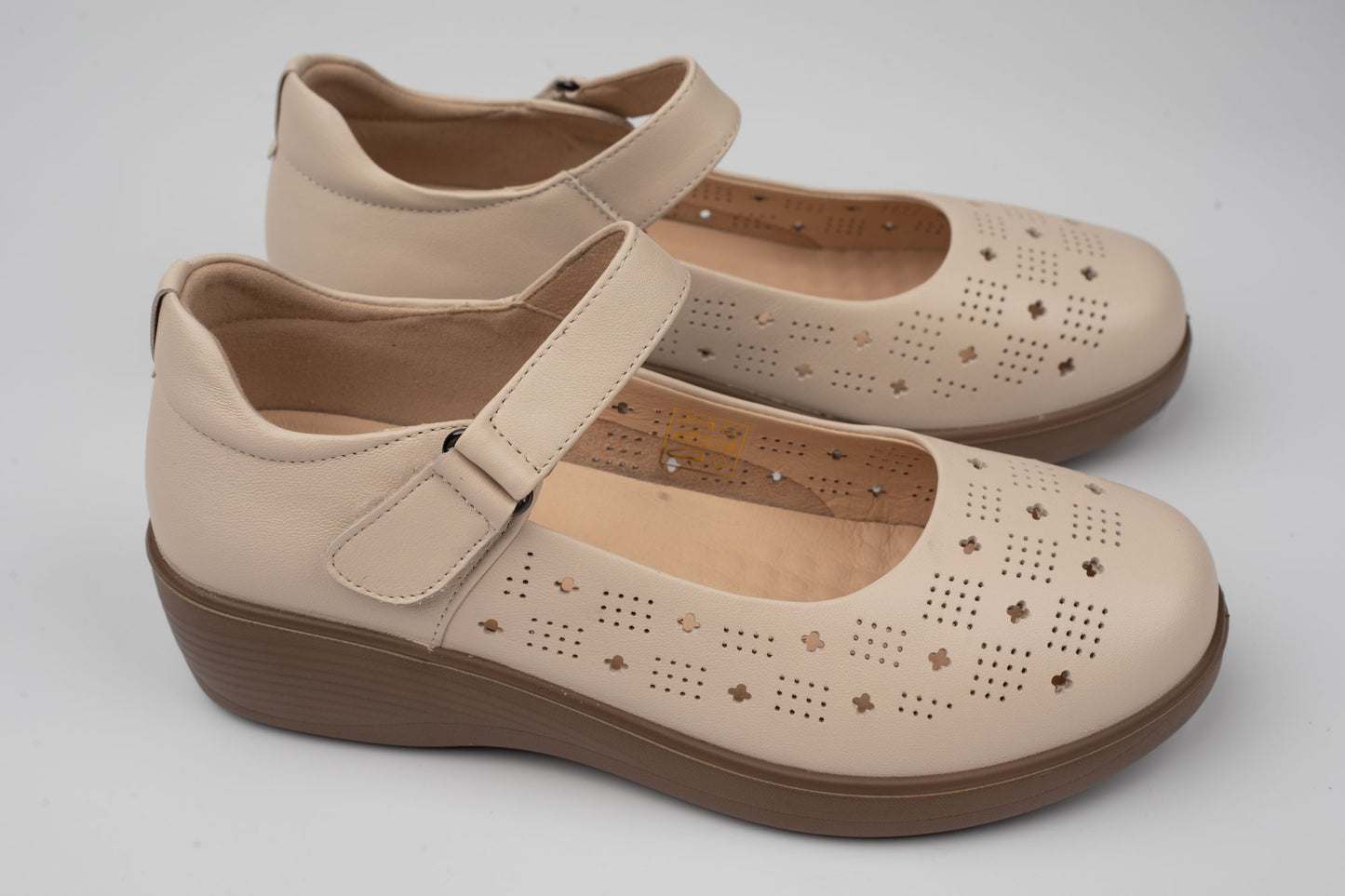 Pantofi damă piele naturală BETINA 50907 Bej perforat