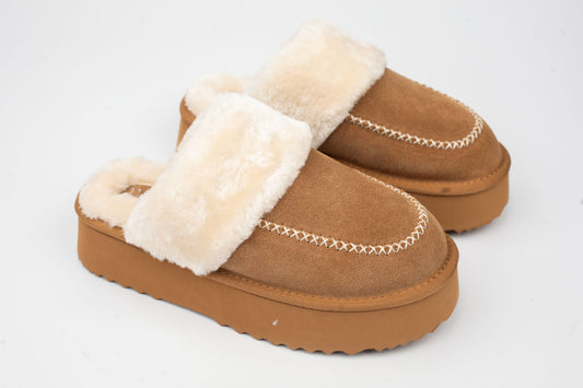 Women's clogs made of genuine suede leather ANNA VIOTI 113-1 Camel vel