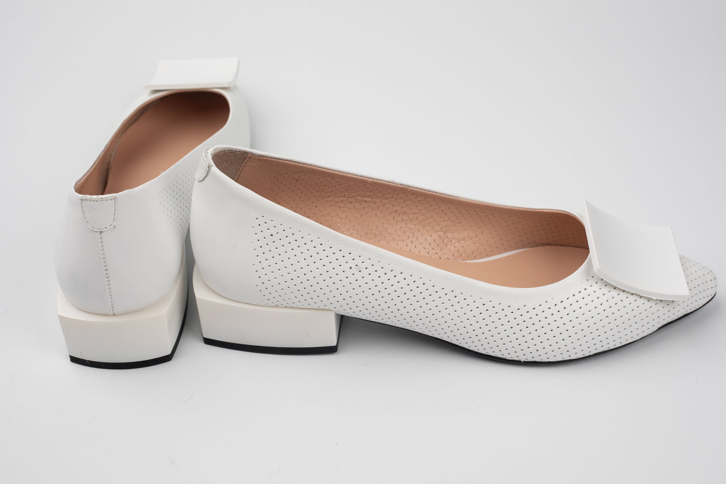 Pantofi din piele naturală DOGATI 1131 Alb