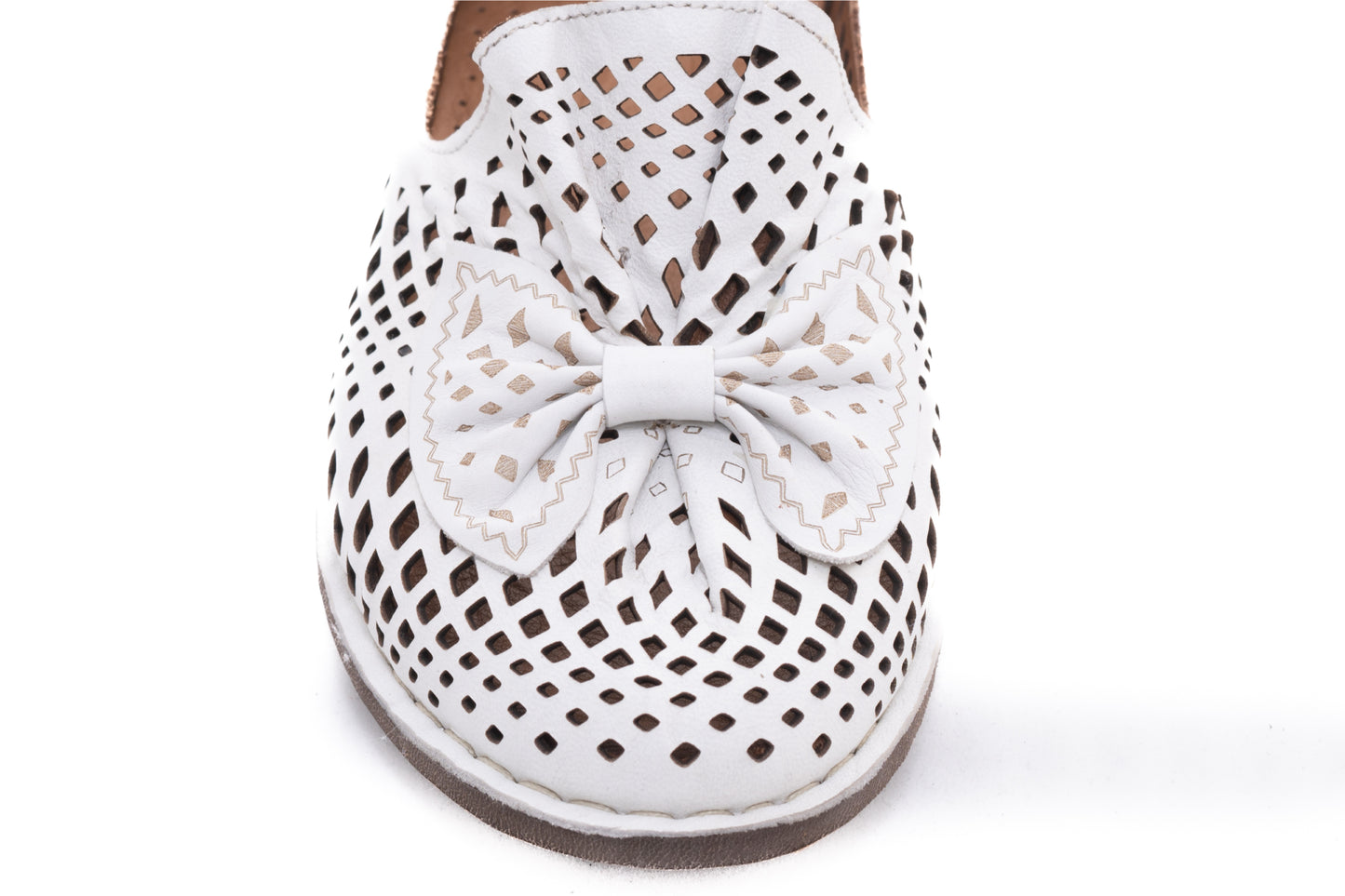 Women's casual shoes made of natural leather DOGATI 122-1 white