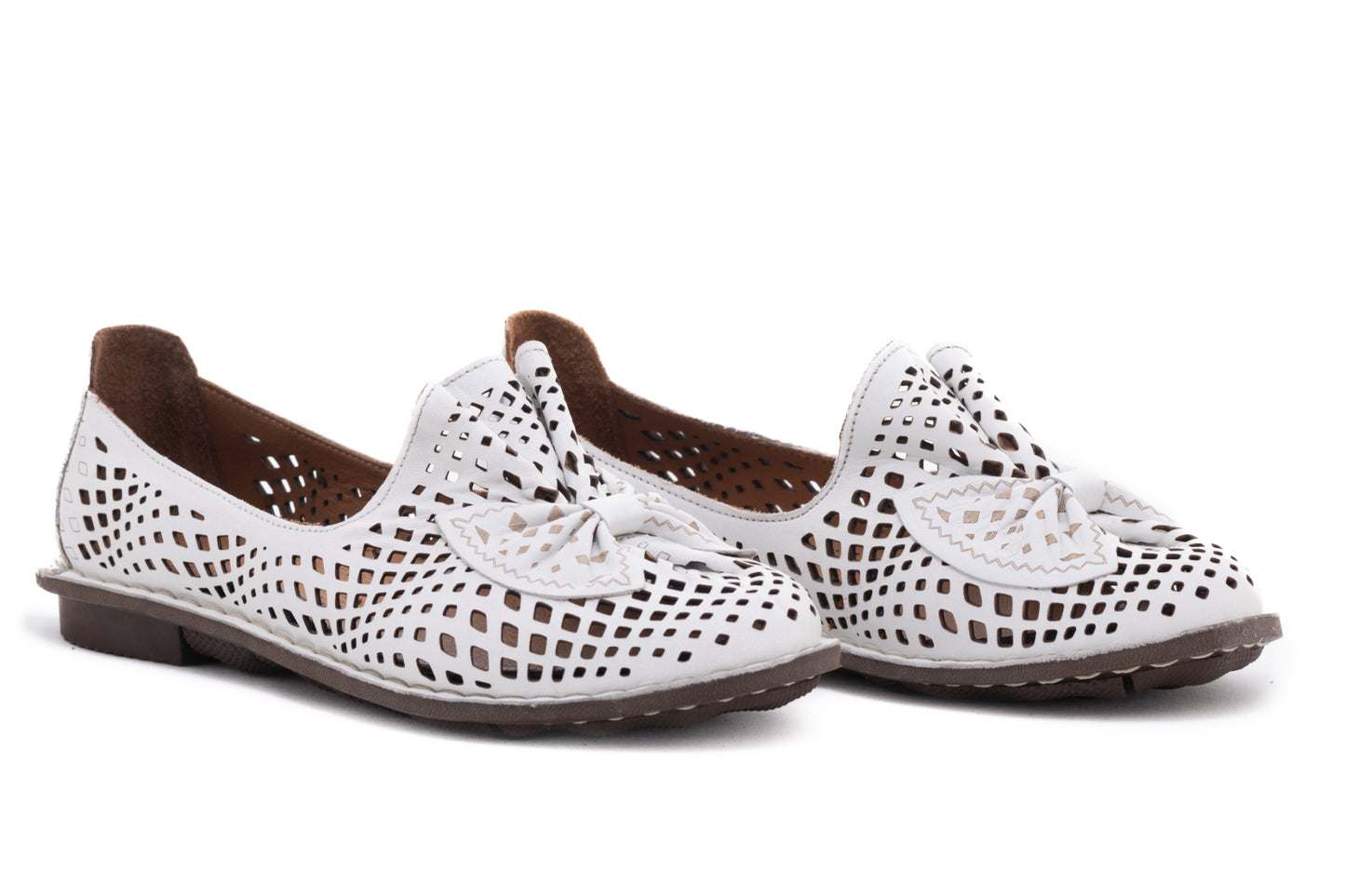 Women's casual shoes made of natural leather DOGATI 122-1 white