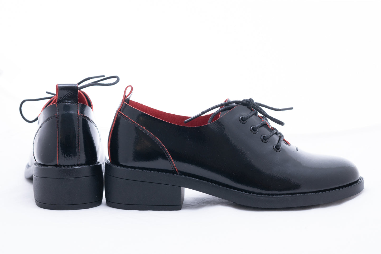 Women's casual shoes made of genuine leather FORMAZIONE 18-1 black red