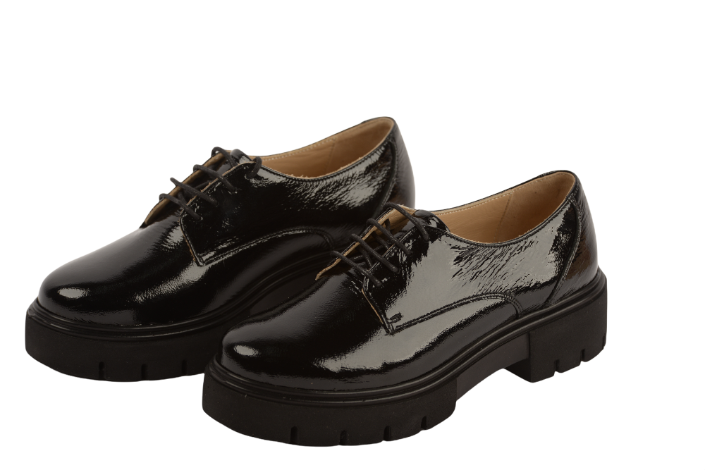 Women's casual shoes, natural leather, Diana, black lacquer