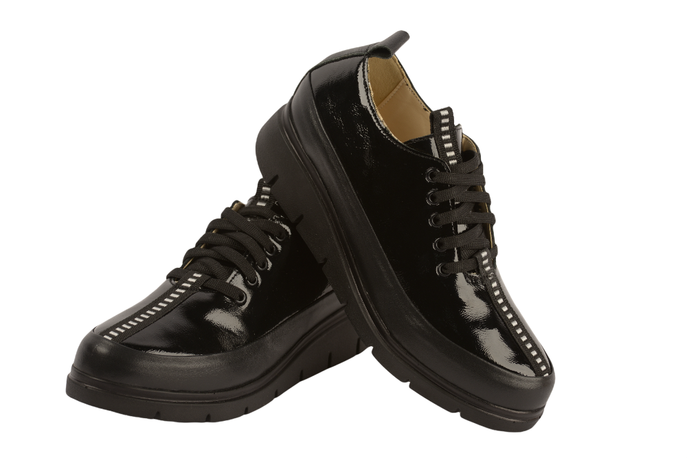 Women's casual shoes natural leather PERLA D906-1 black lacquer box