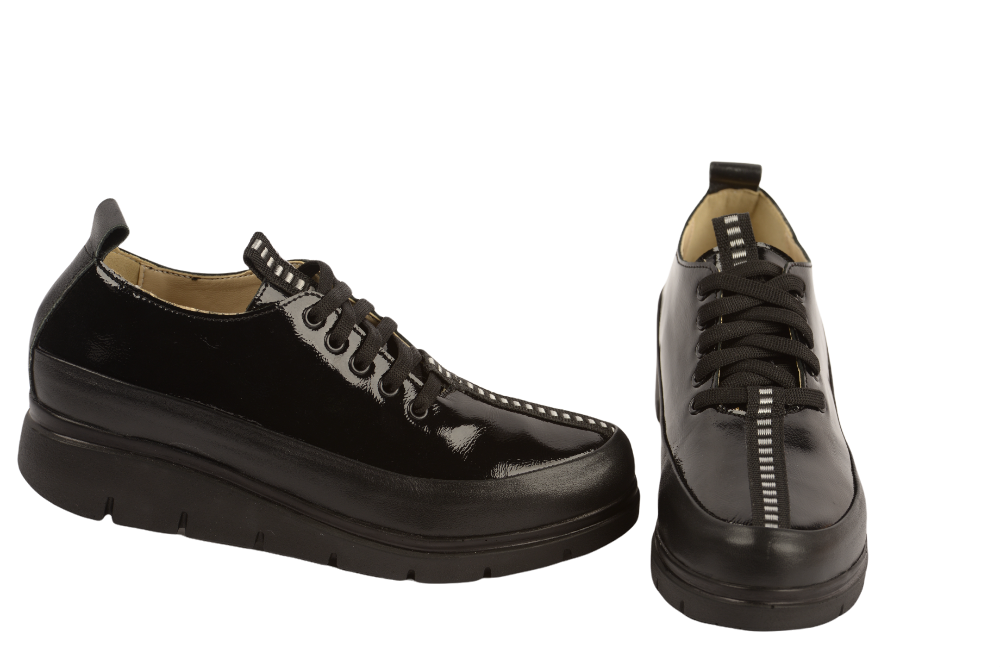 Women's casual shoes natural leather PERLA D906-1 black lacquer box